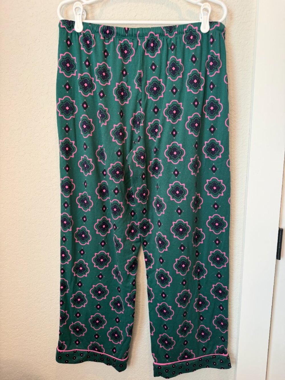 Room Service Green Pink Pajama Set Size XL - Picture 11 of 11